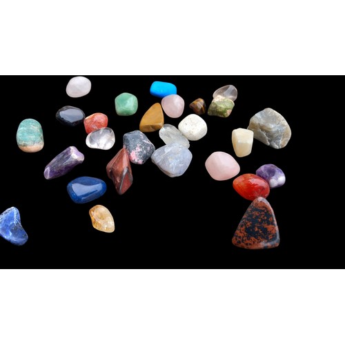 165 - QTY OF SEMI PRECIOUS STONES