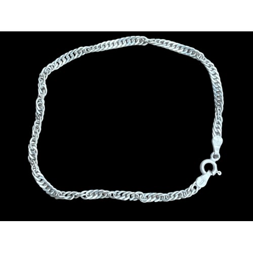 175 - A SILVER FANCY LINK BRACELET