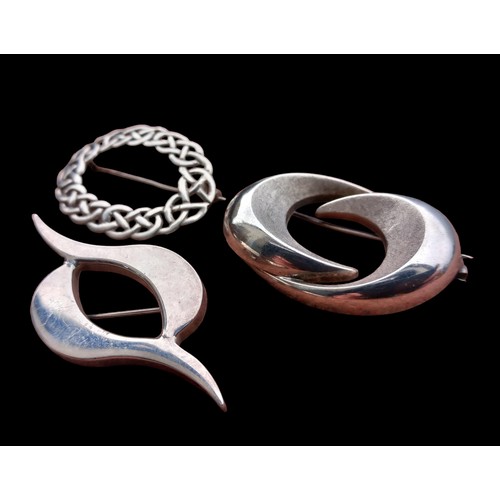 204 - SILVER DOUBLE CRESCENT MOON BROOCH , SILVER CELTIC BROOCH & 1 OTHER