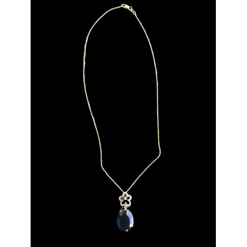 539 - A 9ct GOLD CHAIN (18