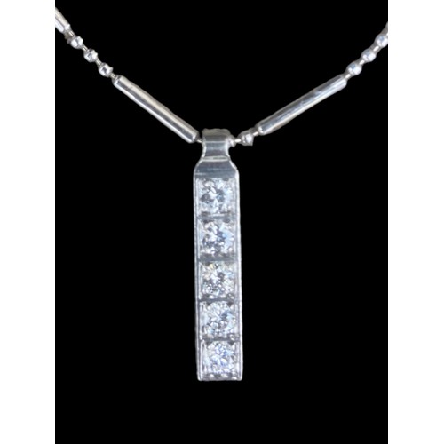 540 - AN 18ct WHITE GOLD HAND MADE RECTANGULAR DROP 5 DIAMOND PENDANT (APPROX 1ct) ON A 16