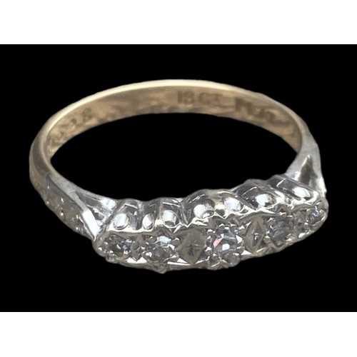 542 - 18ct GOLD AND PLATINIUM RING SET WITH 5 DIAMONDS