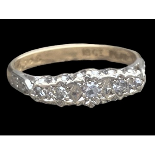 542 - 18ct GOLD AND PLATINIUM RING SET WITH 5 DIAMONDS