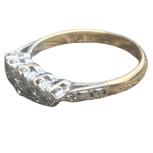 542 - 18ct GOLD AND PLATINIUM RING SET WITH 5 DIAMONDS