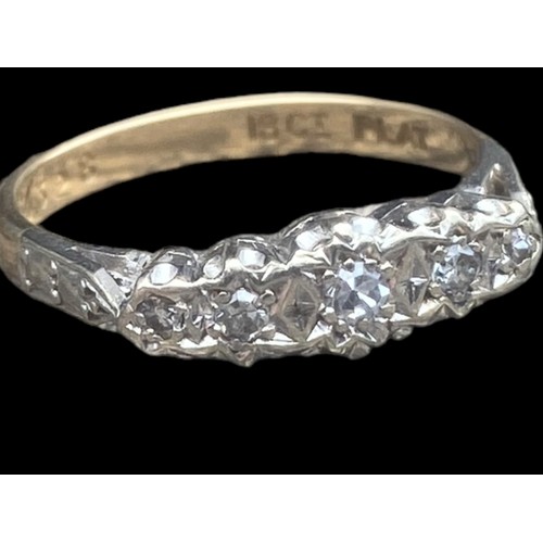 542 - 18ct GOLD AND PLATINIUM RING SET WITH 5 DIAMONDS