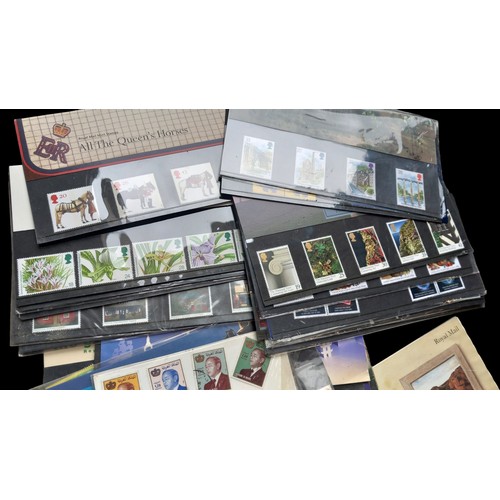 654 - QTY OF COLLECTORS STAMPS