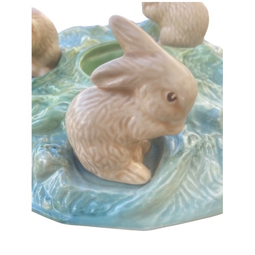 145 - A SYLVAC BUNNY CENTRE PIECE (SLIGHT CHIP TO EDGE)