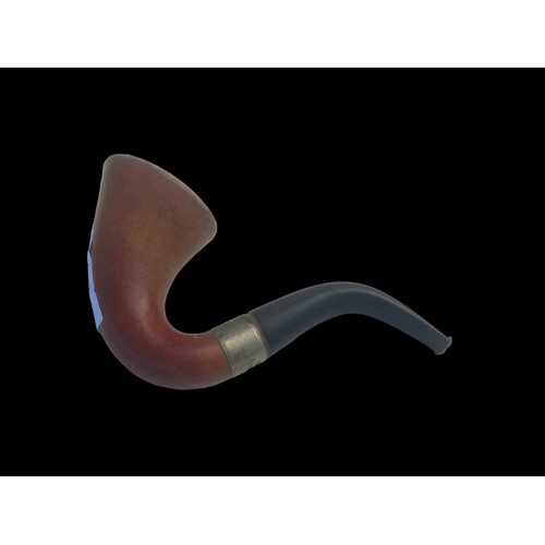 233 - AN ANTIQUE PIPE