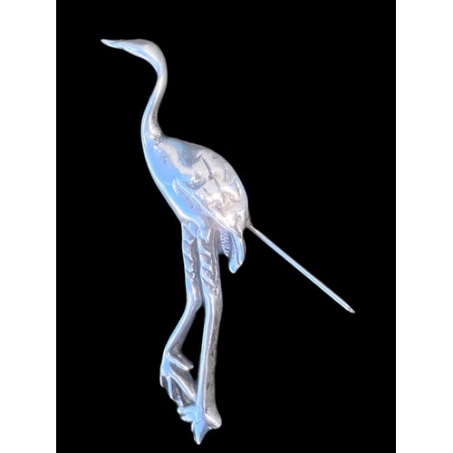 255 - A SILVER STORK BROOCH