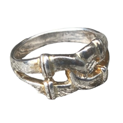 256 - A HEAVY SILVER ORNATE RING