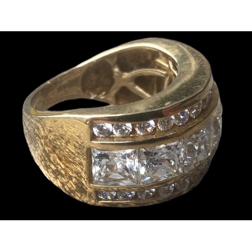 261 - A SILVER GILT DESIGNER RING WITH BRIGHT STONES (HAS A FULL SILVER HALLMARK)