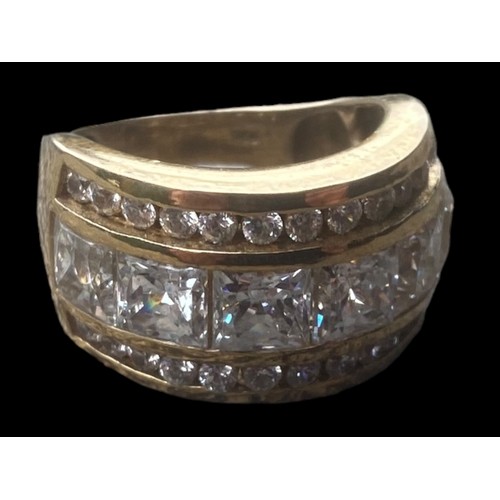 261 - A SILVER GILT DESIGNER RING WITH BRIGHT STONES (HAS A FULL SILVER HALLMARK)