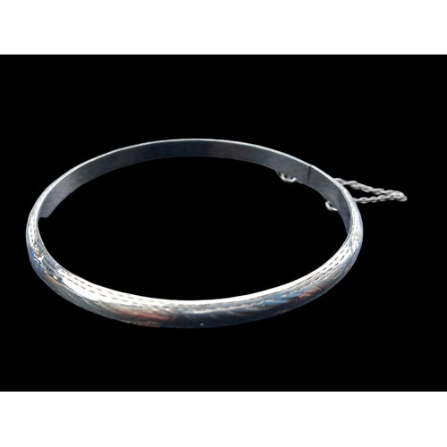 277 - SILVER BANGLE