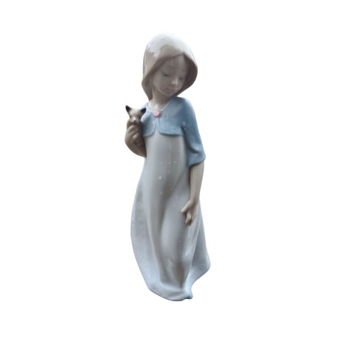 302 - 2 PIECES OF NAO LLADRO