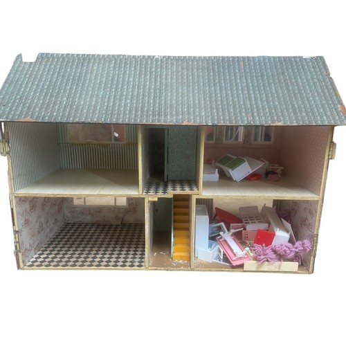 330 - A VINTAGEW DOLLS HOUSE 26X19X11