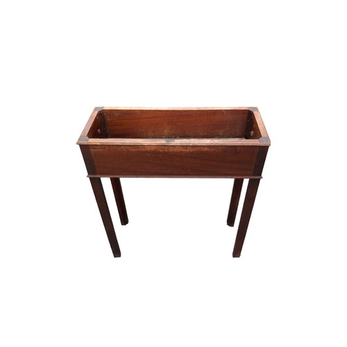 318 - VINTAGE PLANT TROUGH WITH CATCHMENT TRAY 20.5X9.5X27