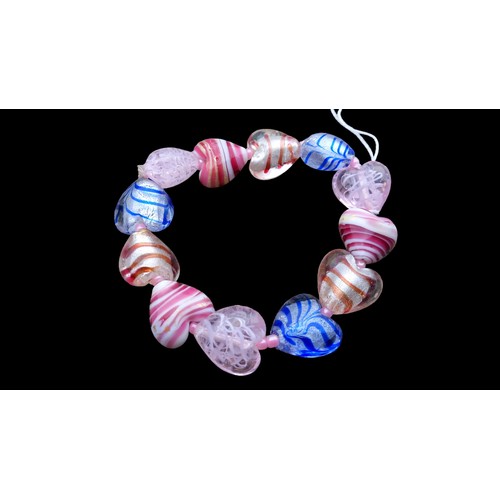 447 - A NORANO GLASS HEARTS BRACELET