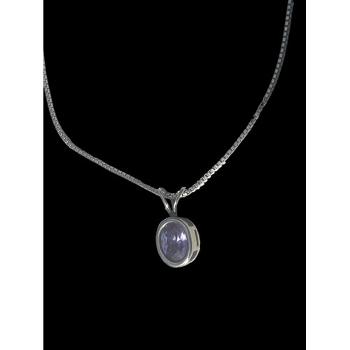 466 - A SILVER AMETHYST PENDANT ON A SILVER BOX LINK CHAIN