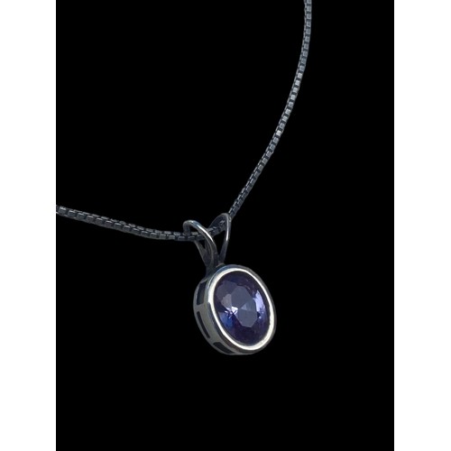 466 - A SILVER AMETHYST PENDANT ON A SILVER BOX LINK CHAIN