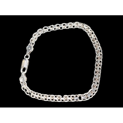 470 - A HEAVY FULLY FANCY LINK BRACELET