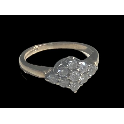 603 - 9ct GOLD 9 STONE DIAMOND RING