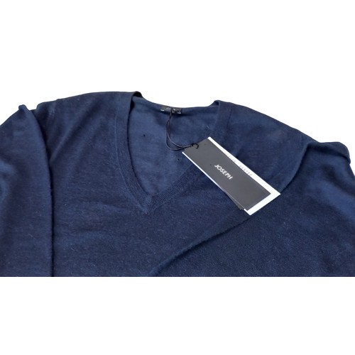 606 - NEW CASHMERE NAVY V-NECK DESIGNER 