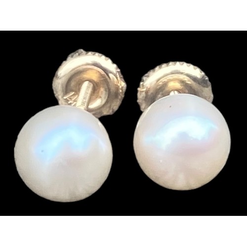 586 - A PAIR OFG 14ct PEARL (6mm) STUD EARRINGS FANCY FLOWER / RUBBED MOUNT SCREW BACK