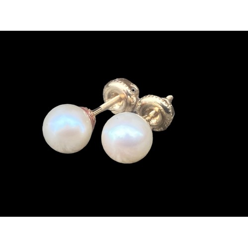 586 - A PAIR OFG 14ct PEARL (6mm) STUD EARRINGS FANCY FLOWER / RUBBED MOUNT SCREW BACK