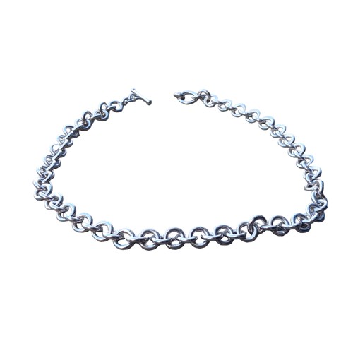 582 - A CHUNKY SILVER ROUND LINNK BELCHER CHAIN 18