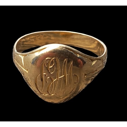 572 - A HIGH QUALITY 18CT GOLD GENTS SIGNET RING 7.06grm