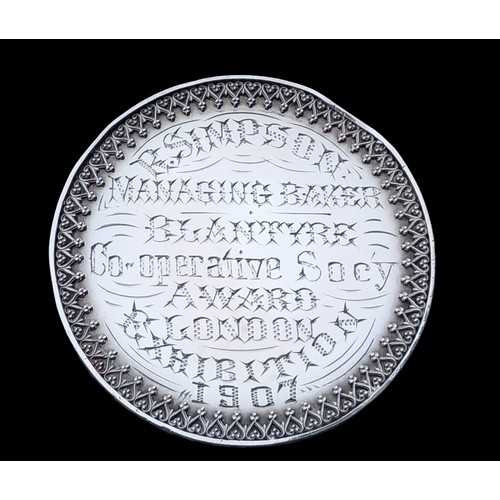 626 - A SILVER MEDAL PRESENTED TO R.SIMPSON MANAGING BAKER GLANTYRE CO-OP SOCIETY AWARD LONDON EXHIB 1907 ... 