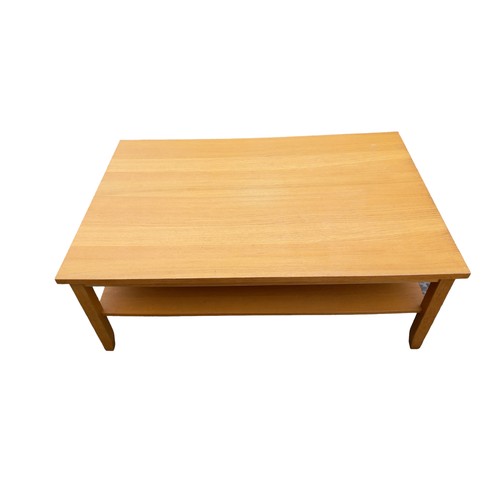 655 - A SOLID OAK COFFEE TABLE 46.5X30.5