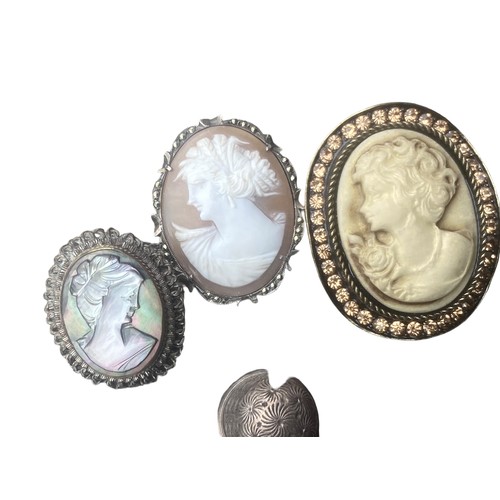 275C - SILVER THIMBLE, 2 SILVER RIMMED CAMEOS AND GEM SET CAMEO