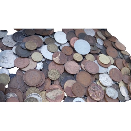 652 - A MIXED LOT OF COINS