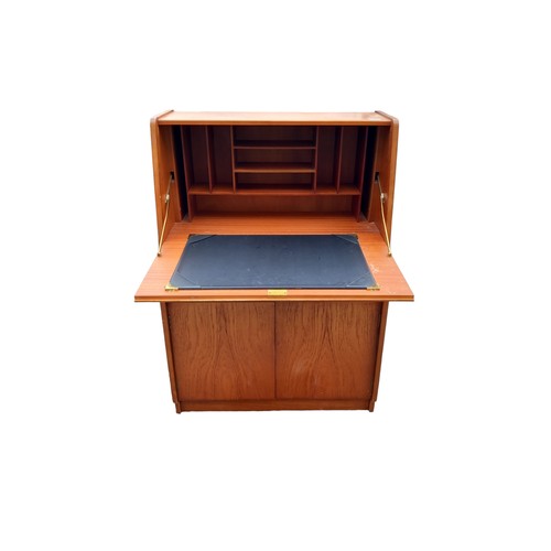 82 - A VINTAGE WRITING BUREAU BY REMPLOY