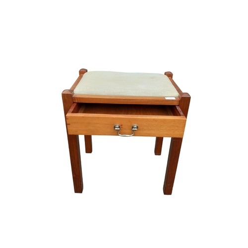 122 - SINGLE DRAWER STOOL