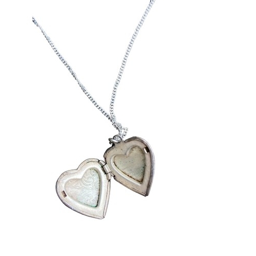 197 - AN ORNATE SILVER HEART LOCKET ON A SILVER CHAIN