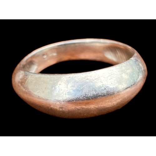 200 - A SHAPED SILVER RING