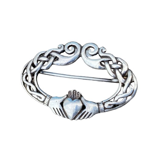 230 - A SILVER CELTIC BROOCH