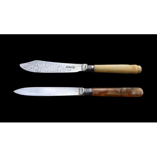 240 - AN ORNATE SHEFFIELD SILVER BLADED KNIFE BY COPPER BROS & SONS LTD AND A SHEFFIELD SILVER COLLARED KN... 