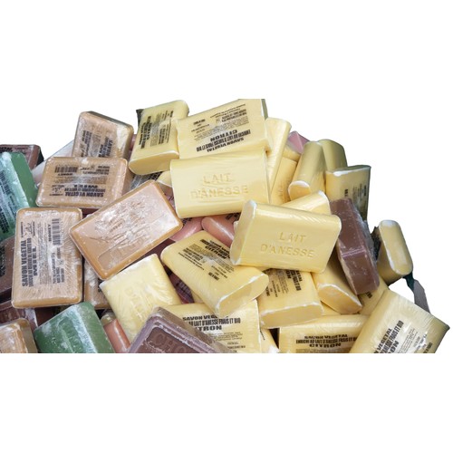 348 - LARGE QTY OF FRENCH BARS OF SOAP (APPROX 100 BARS) new