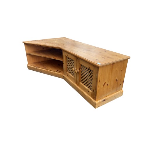 356 - PINE ENTERTAINMENT UNIT