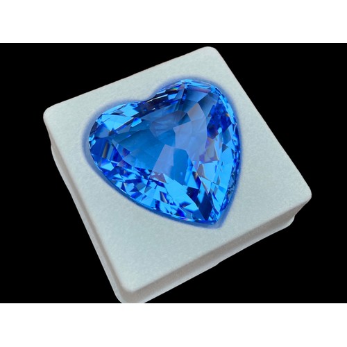 417 - A  SWAROVSKI  CRYSTAL BLUE HEART IN PRESENTATION CASE AND PAPERS