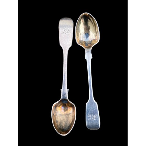 512 - A PAIR OF LONDON SILVER VICTORIAN SPOONS 35G