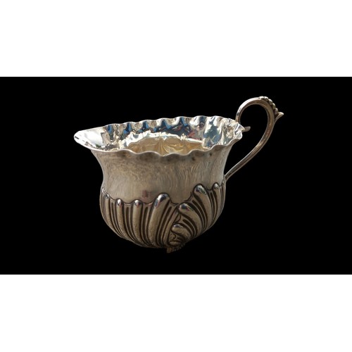 589 - 1901 CHESTER SILVER CREAMER BY JOHN MILWARD BANKS 46grm