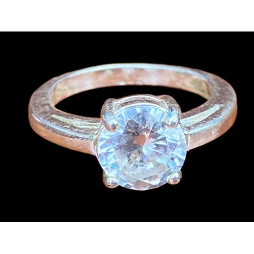 513 - A SILVER SOLITAIRE RING