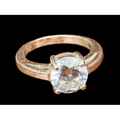 513 - A SILVER SOLITAIRE RING