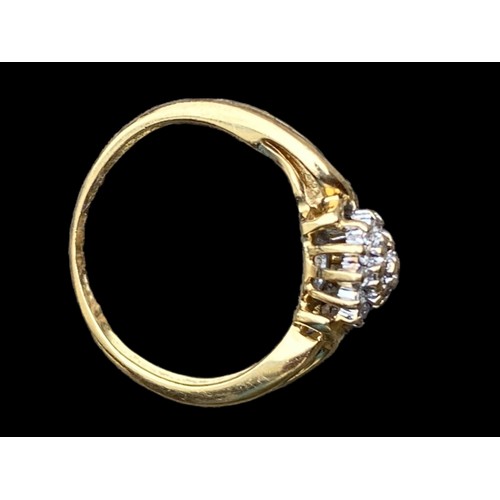 644 - AN 18CT GOLD DESINGER DIAMOND RING