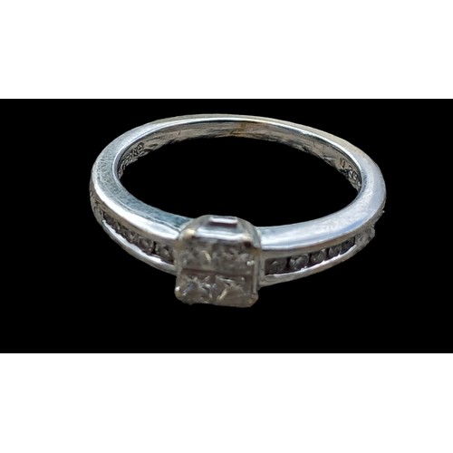 651 - AN 18CT WHITE GOLD DIAMOND RING SIZE M