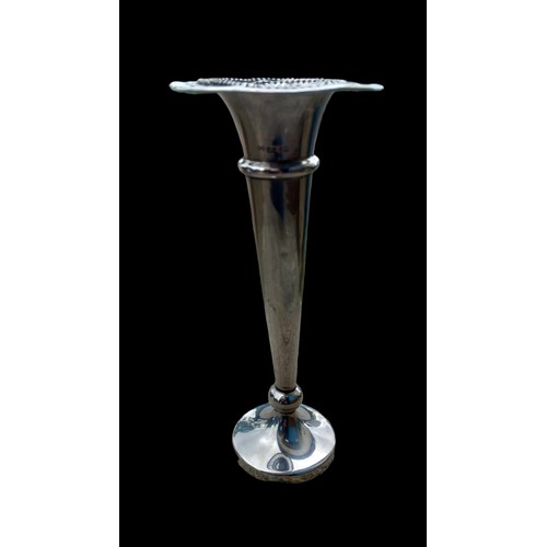 681 - A 1924 BIRMINGHAM SILVER LARGE SPILL VASE 8.25